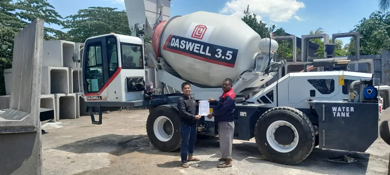 Self Loading Mixer 3.5 (Self Loading Mixer 3.5) - Drum pengaduk berkemampuan pencampuran cepat dan presisi menghasilkan beton bermutu tinggi langsung di tempat kerja.