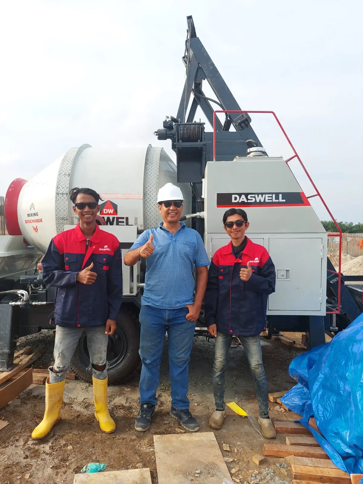 Concrete Mixer with Pump thumbnail 3